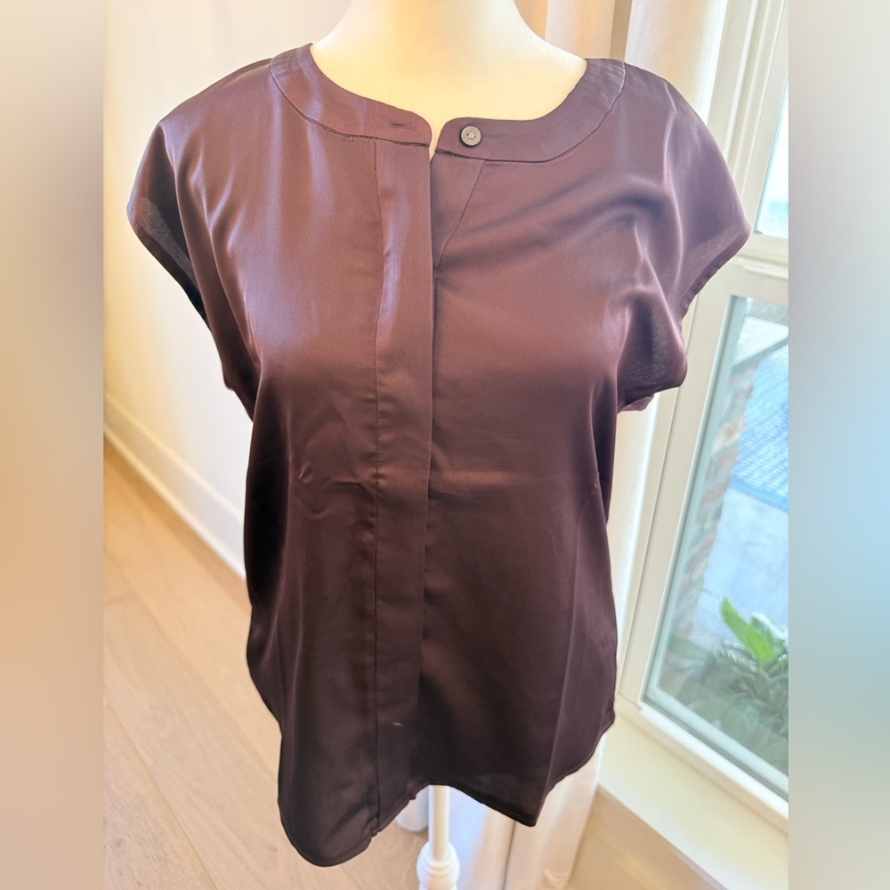 Ann Taylor Maroon Short Sleeve Blouse size XS